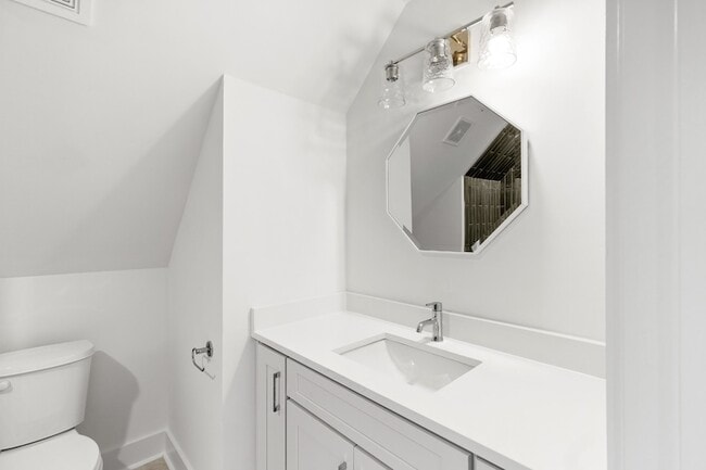 Building Photo - 508 Hobson Chapel Pl