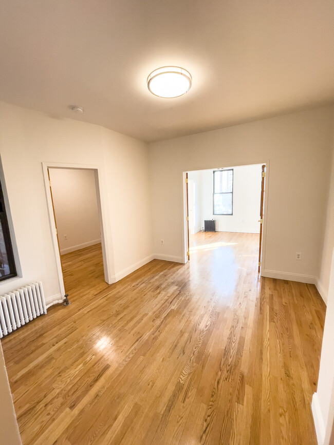 Interior Photo - 502-504 Amsterdam Avenue