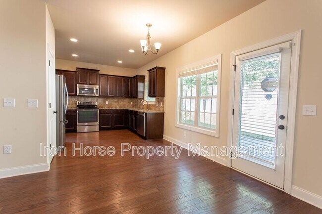 Building Photo - 232 Towns Walk Dr