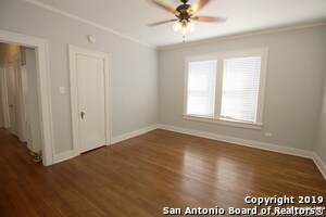 Building Photo - 129 E Ridgewood Ct
