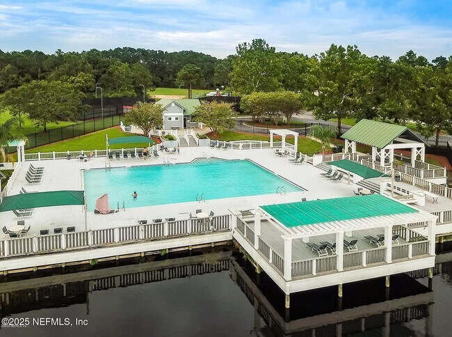 Building Photo - 1826 Blue Ridge Dr