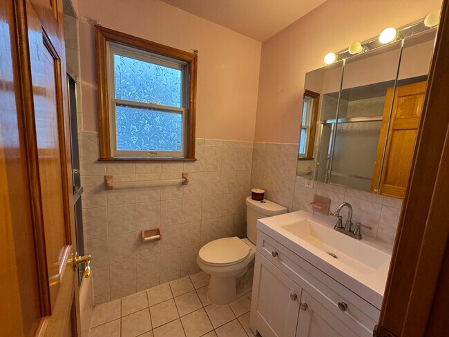 Building Photo - 162 W 53rd St
