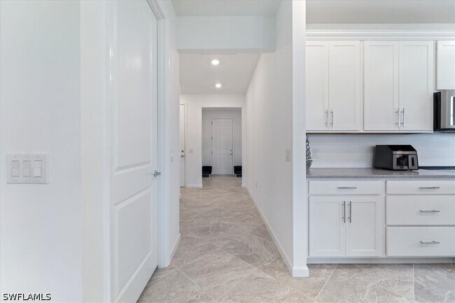 Building Photo - 5644 Celebration Dr