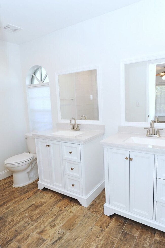 Building Photo - ANNUAL RENTAL: 3 Bedroom Single Family Home in North Naples