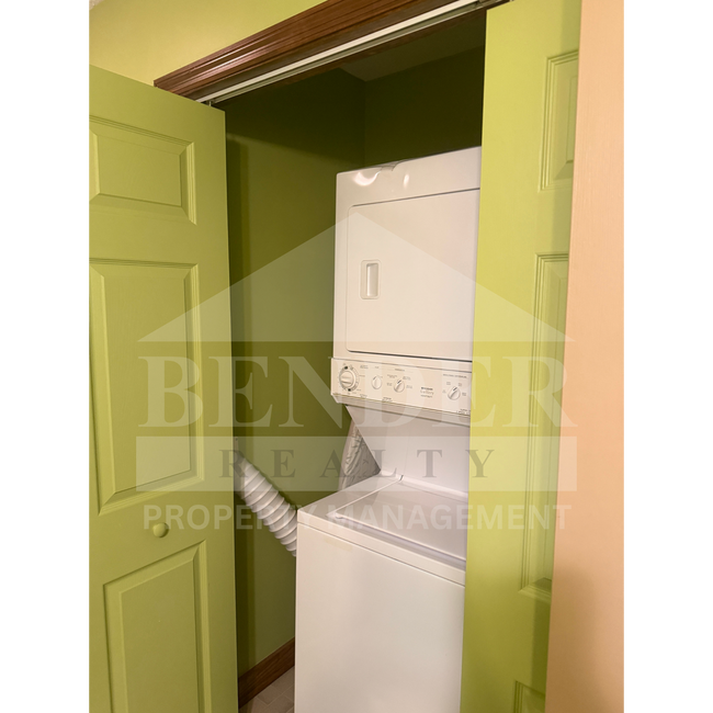 Building Photo - 178 McClary Dr