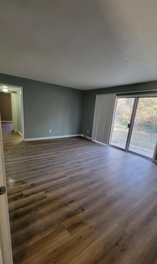 Building Photo - 8721 Countryshire Ln