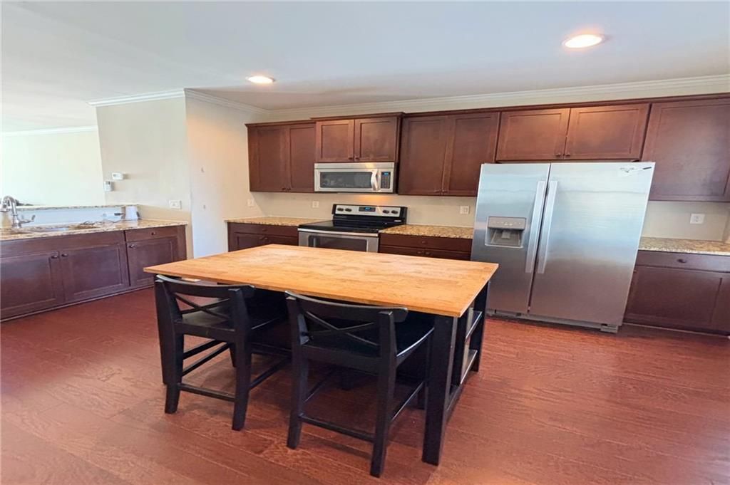 Building Photo - 772 Liberty Commons Dr