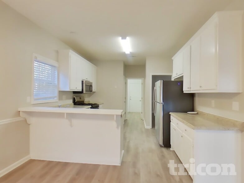 Building Photo - 8018 Christian Ct