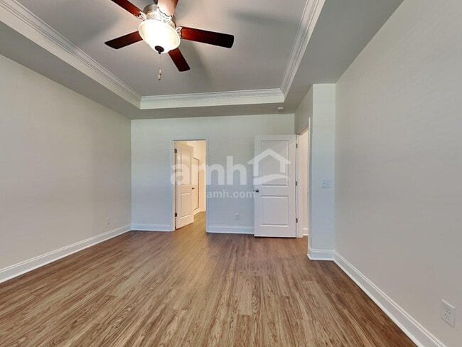 Building Photo - 12 Cherry St