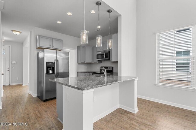 Building Photo - 7334 Chipley Dr