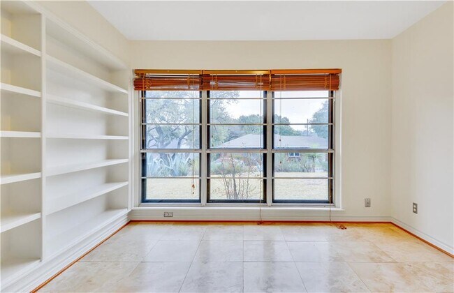 Building Photo - 2300 Rebel Rd