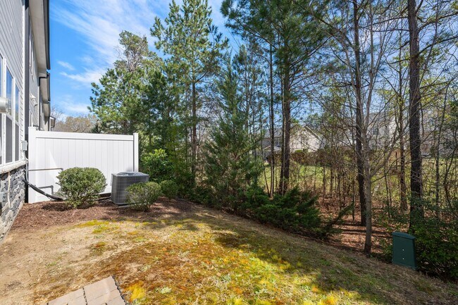 Building Photo - 105 Hidden Run Ln