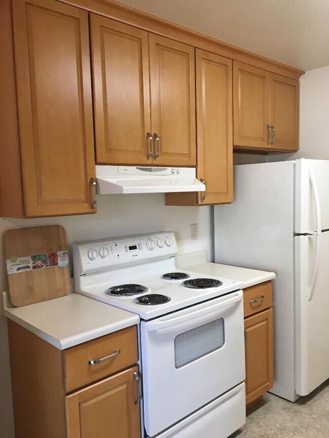 Building Photo - 2124 Santa Ana Dr