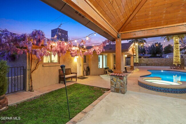 Building Photo - 1316 Hookridge Dr