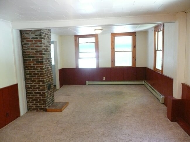 Building Photo - LO-37 Spring St. Newmarket, NH