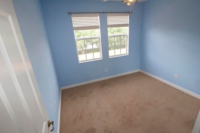 Building Photo - 8336 NW 9th Ave