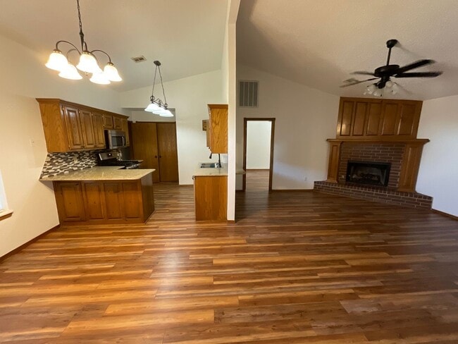 Building Photo - 508 Fire Light Dr