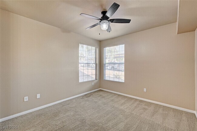 Building Photo - 231 W Horizon Ridge Pkwy
