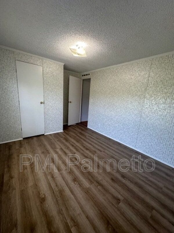 Building Photo - 760 Murray Lindler Rd