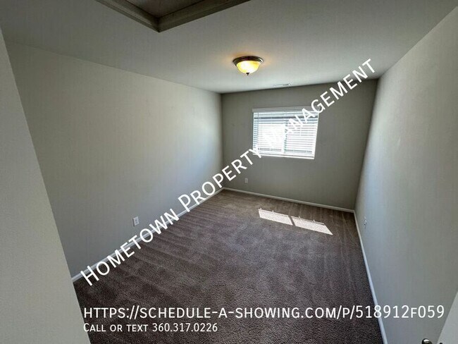 Building Photo - 6918 Honeylocust Ct NE