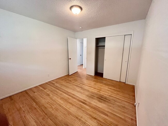 Building Photo - Fall Rental: Charming 2-bedroom, 1-bathroom duplex near UC Davis featuring central heating and ai...