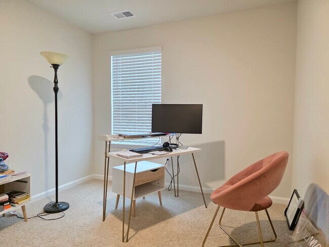 Building Photo - 1120 Wintermead Lp