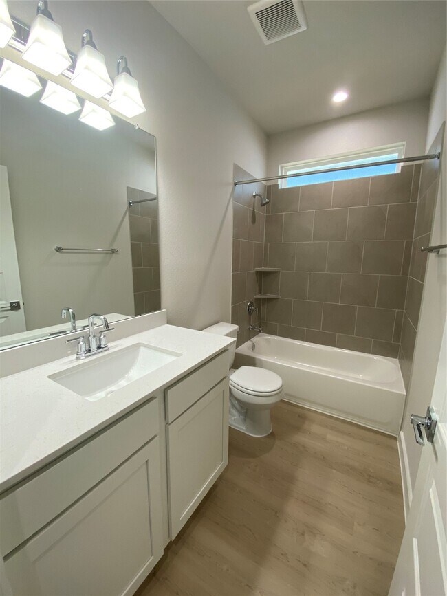 Building Photo - 40414 Gerygone Ln