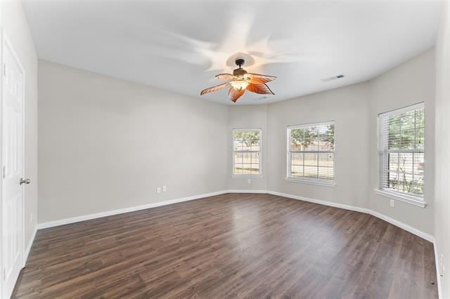 Building Photo - 504 Riverbed Dr