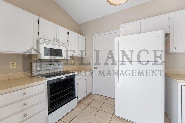 Building Photo - 6534 E 39th Ct N