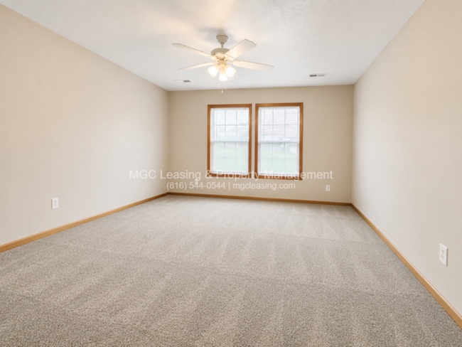 Building Photo - Beautiful Ranch-Style Duplex in Peculiar, MO - Available 09/22/26