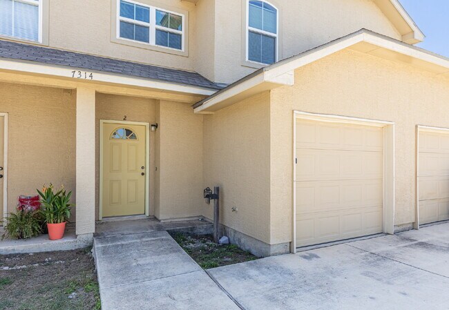 Building Photo - 7314 Colina Way