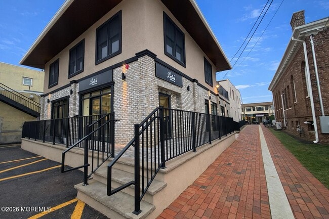 Building Photo - 21 Mechanic St