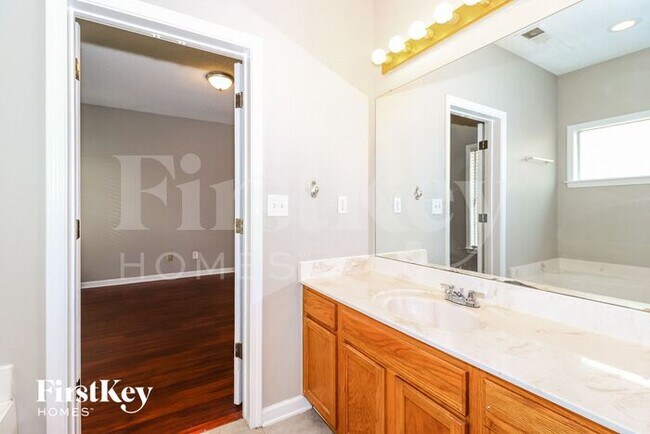 Building Photo - 9108 Cinderhill Cove W