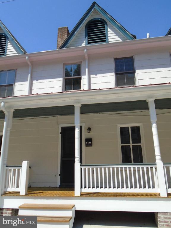 Building Photo - 8488 Main St