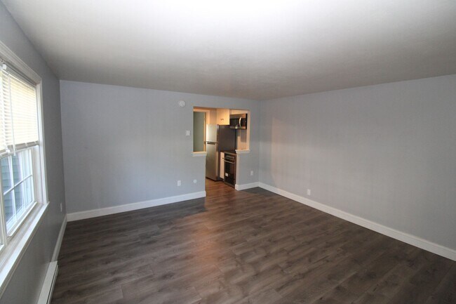 Building Photo - 1 BR/1BA Condo Available- Cricket Brook (D...