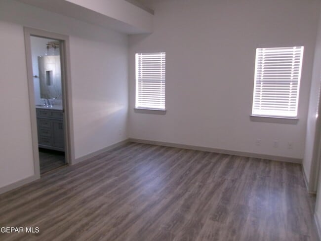 Building Photo - 7013 Echo Cliffs Dr