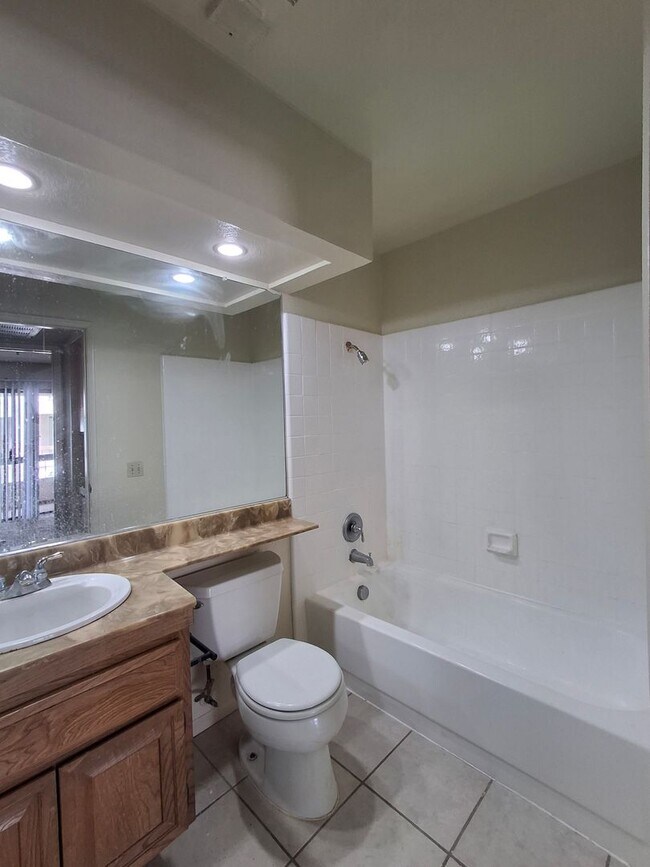 Building Photo - 5765 Friars Rd