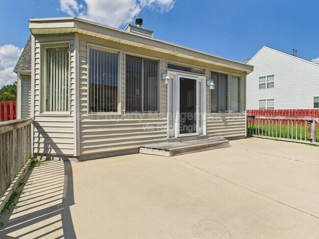 Building Photo - 1116 Fern Ln