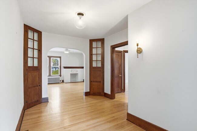 Building Photo - 707 Harrison St