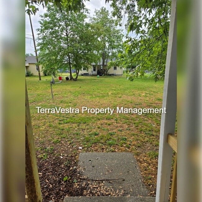 Building Photo - Renovated 3 Bed in Upper Deerfield