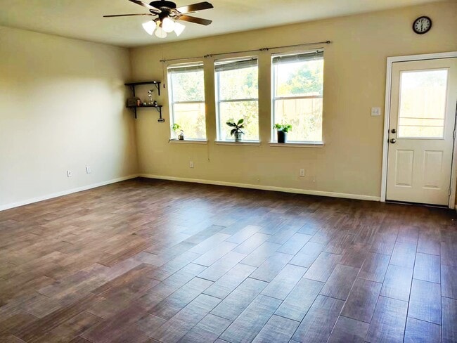 Building Photo - 3922 Camden Fields Ln