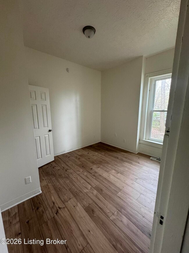 Building Photo - 3860 Southern Pkwy