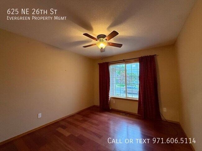 Building Photo - 625 NE 26th St
