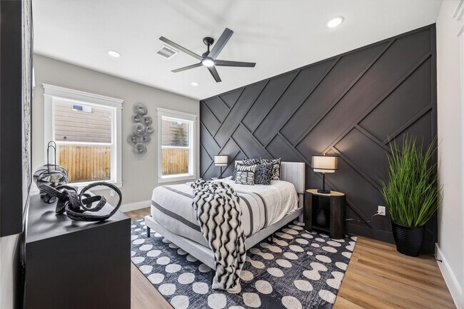 Building Photo - 4624 Mayflower St