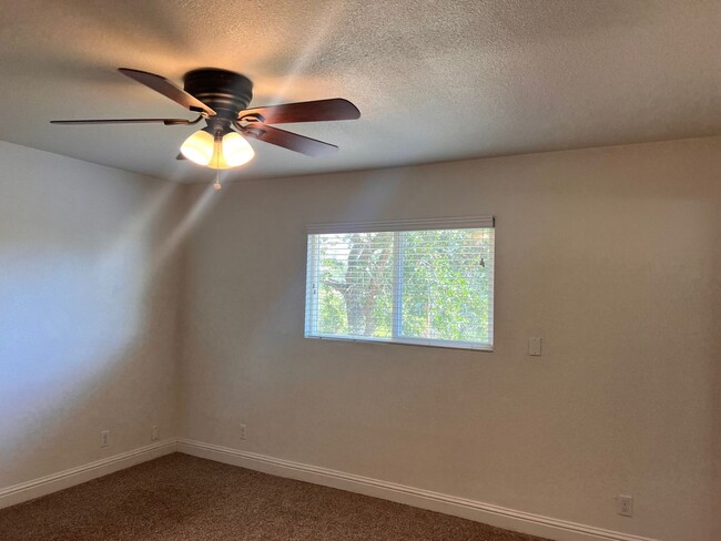 Building Photo - 3 Bedroom Home With Large Backyard on West Side