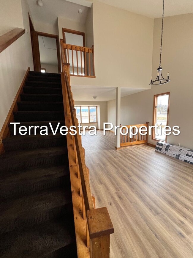 Building Photo - 1901 SE Blvd