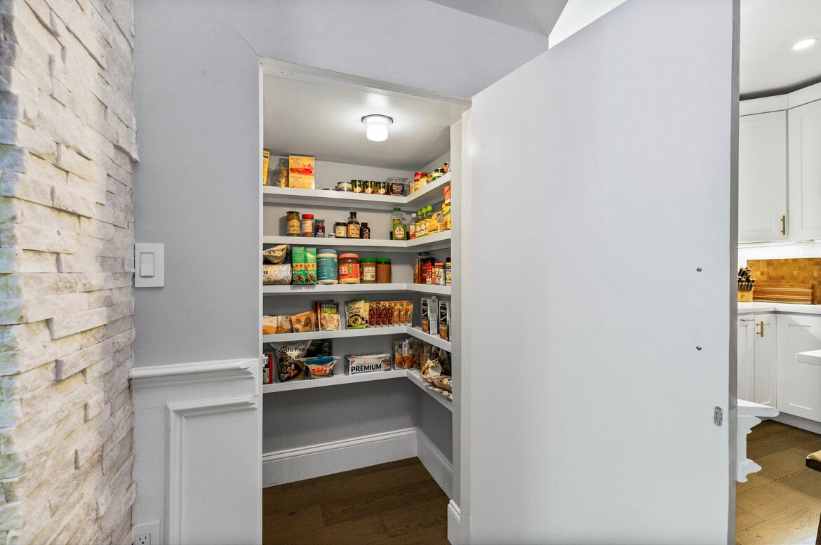 Building Photo - 84 Flint St