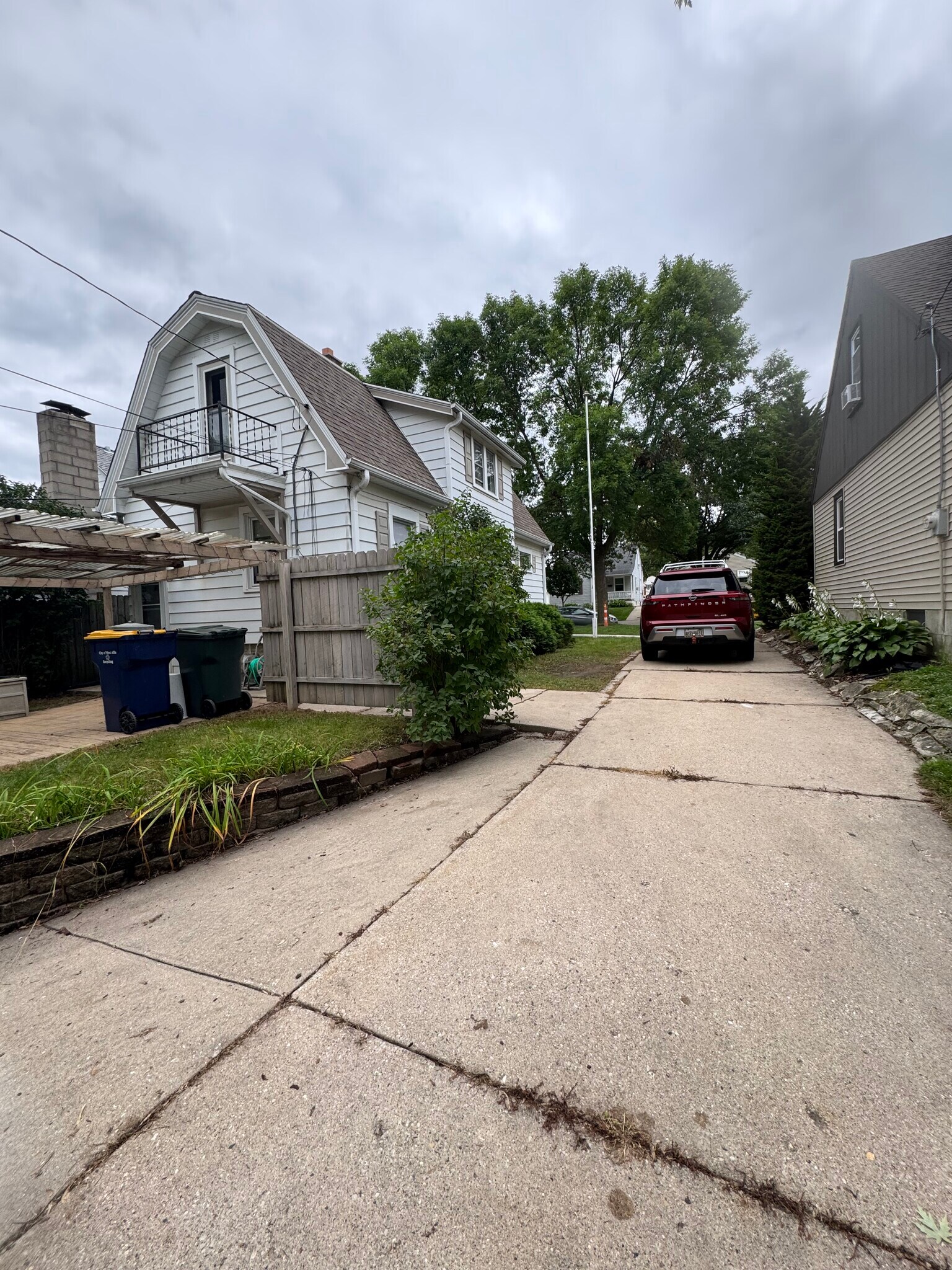 Building Photo - 1919 S 93rd St