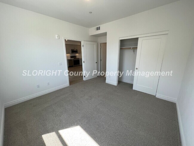 Building Photo - AVAILABLE JULY - New San Luis Obispo Condo - 3 Bedrooms / 2 Bathrooms