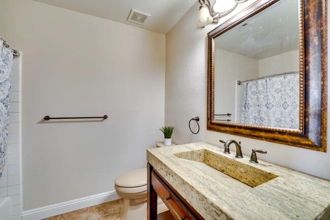 Building Photo - 2697 Pala Dura Dr